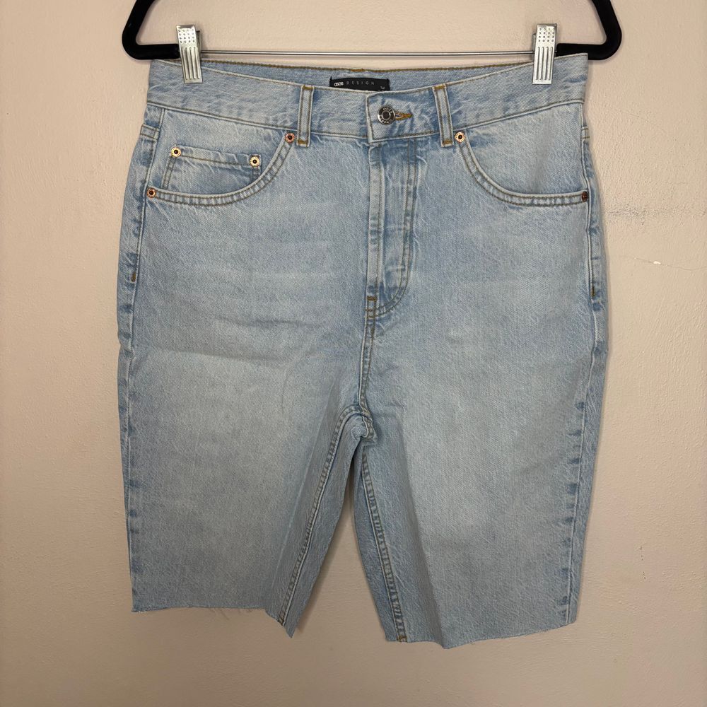 Asos Design Shorts Women 8 Tall Light Wash Denim Organic 90s Longline Button Fly